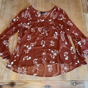 Timing blouse. Size L. NWOT.